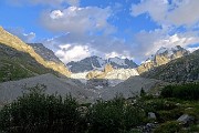 89 E da qui scendono le acque del ghiacciaio di Tschierva